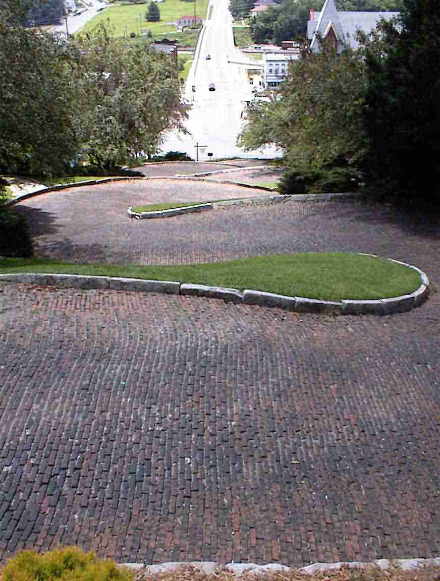 p1500003.jpg (175877 bytes)